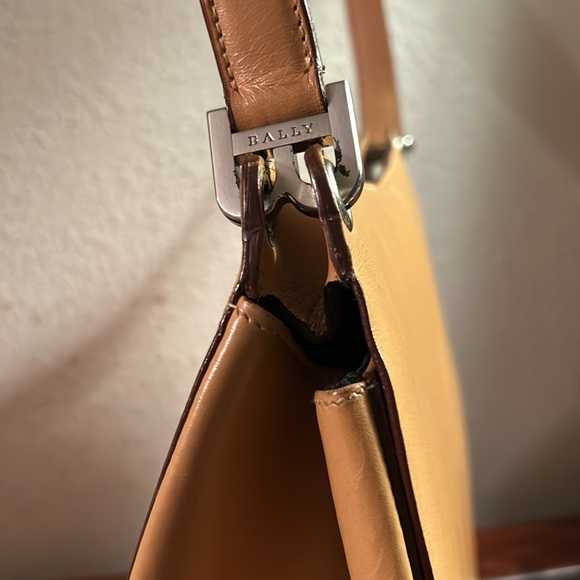 Bally Shoulder Bag - Picture 2 of 11
